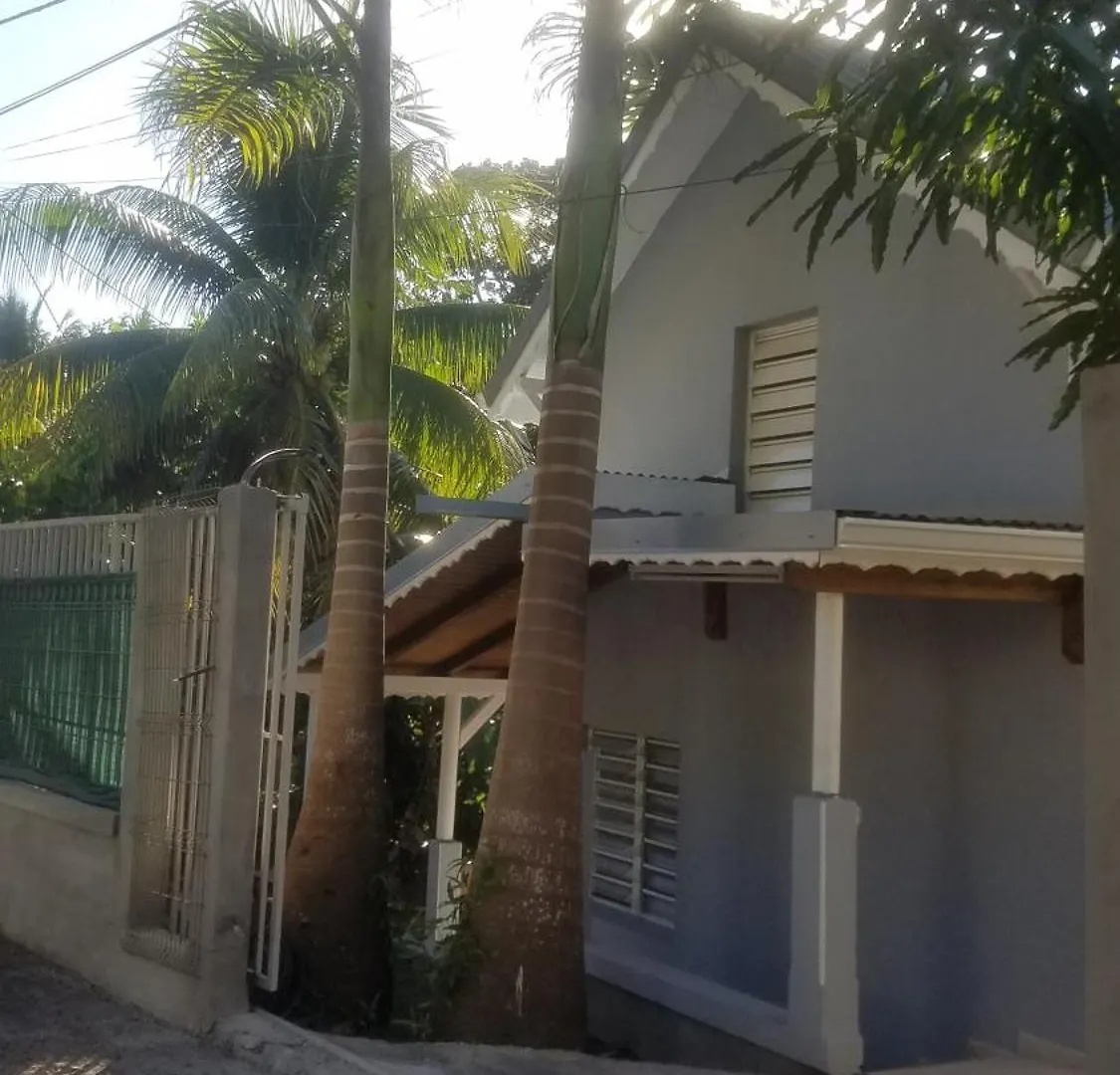Duplex Tropical Jungle Villa Le Gosier